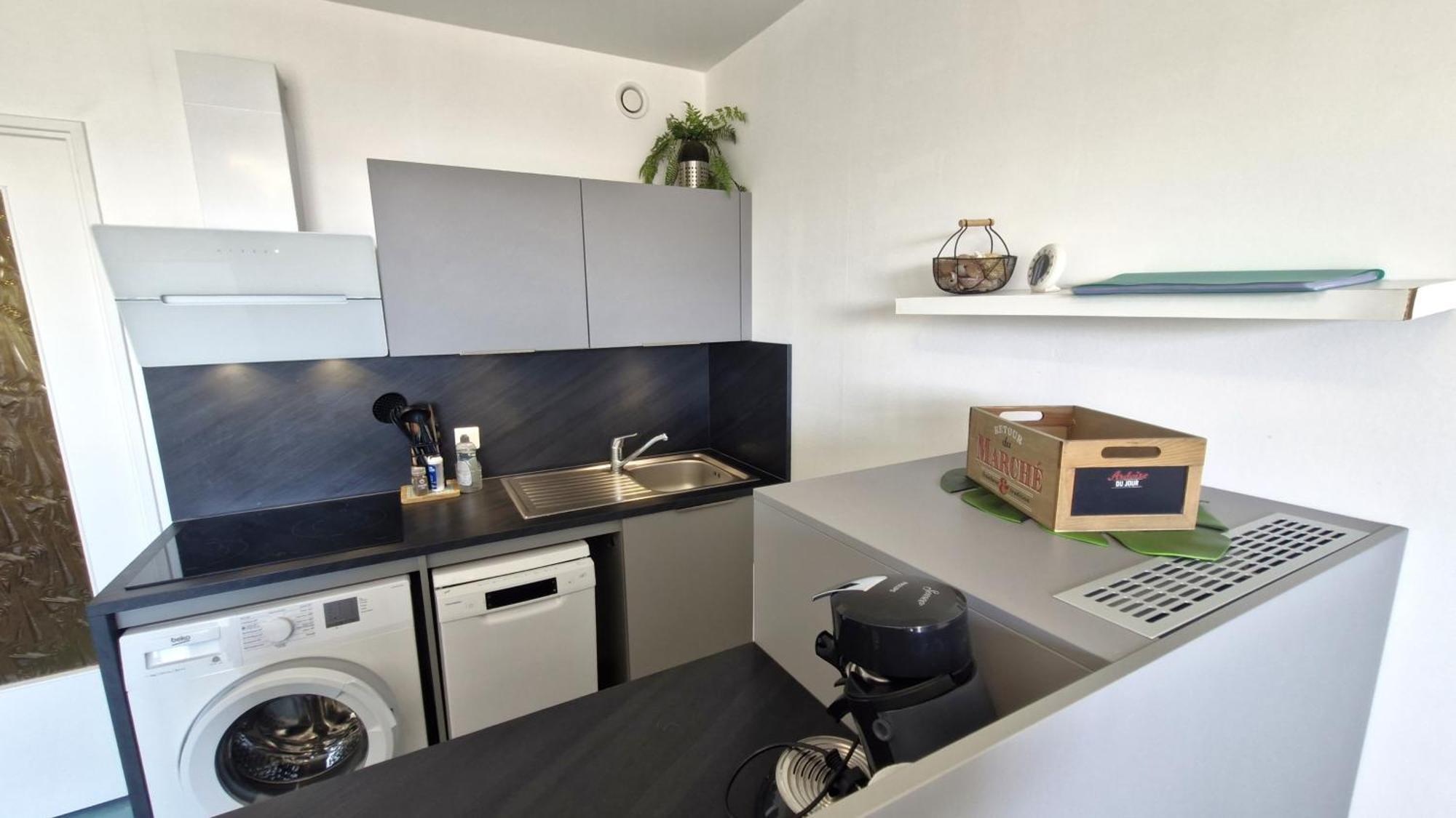 Saint Georges De Didonne - Pleine Vue Mer Pour Ce Studio Cabine Face A La Plage エクステリア 写真