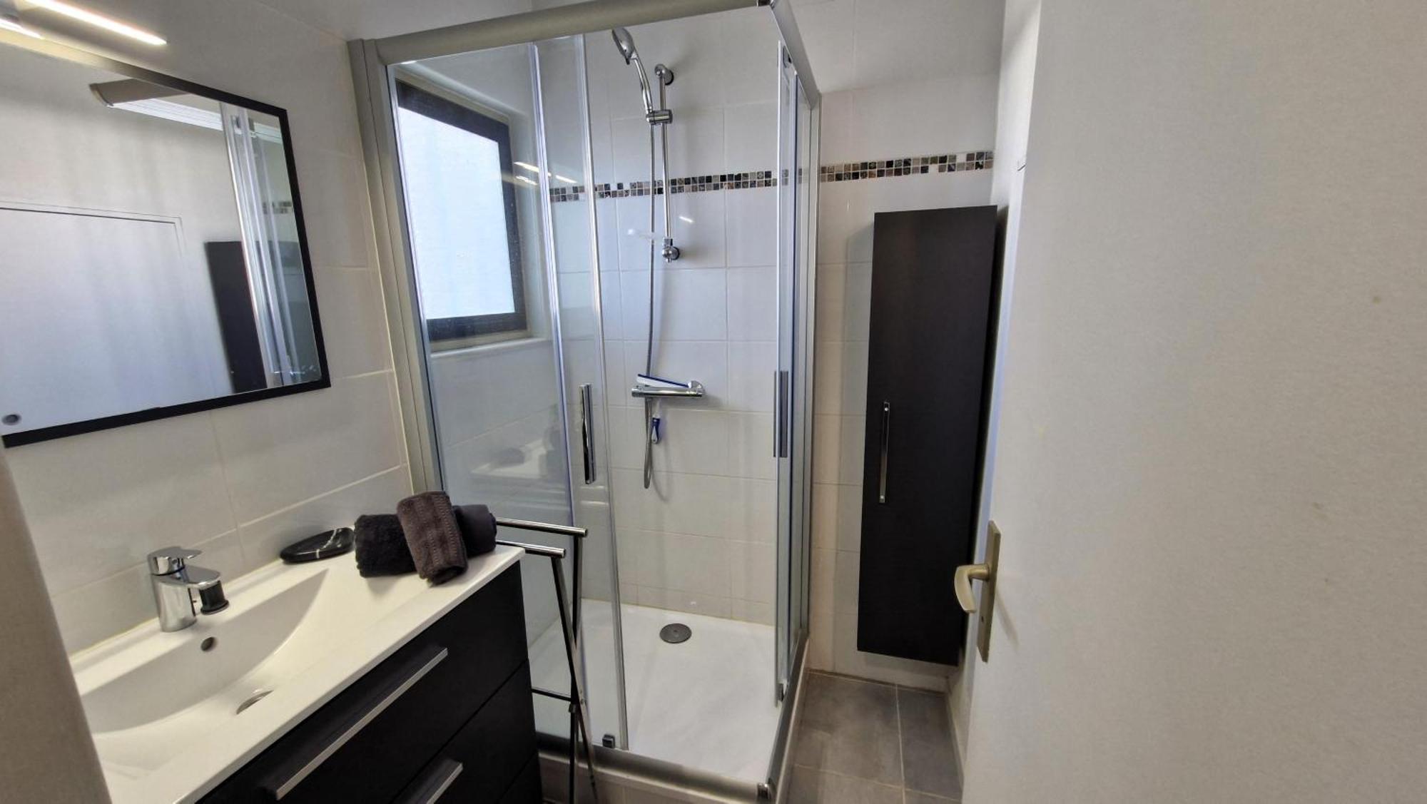 Saint Georges De Didonne - Pleine Vue Mer Pour Ce Studio Cabine Face A La Plage エクステリア 写真