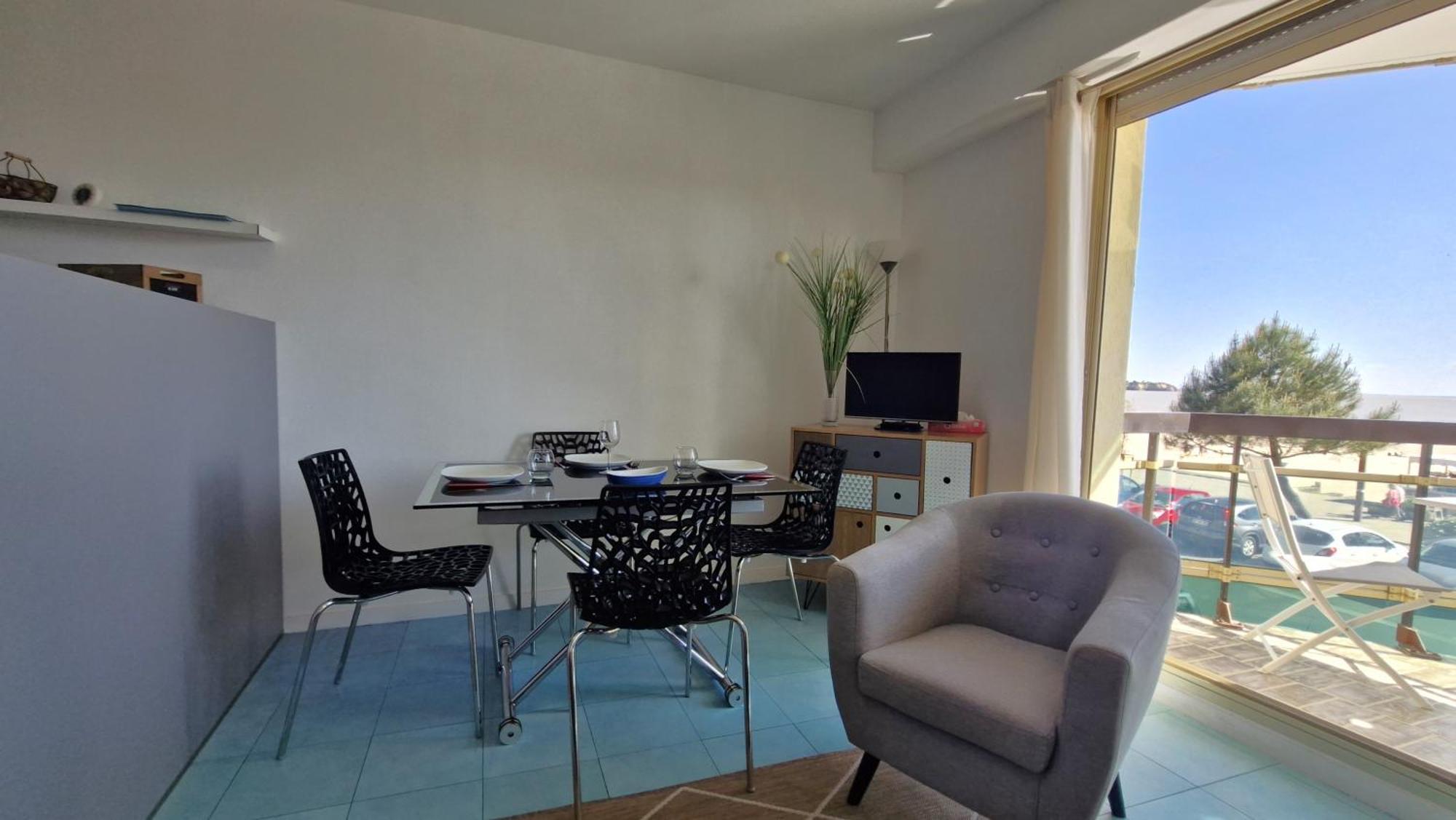 Saint Georges De Didonne - Pleine Vue Mer Pour Ce Studio Cabine Face A La Plage エクステリア 写真